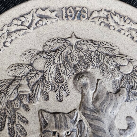 1978 Santa's Helpers Cats First Christmas Collector Plate Poole Pottery England - Picture 4 of 10